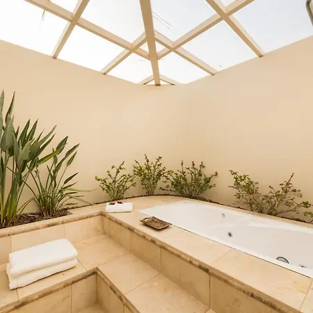 Villa Puerto Del Carmen Sleeps 4 Pool Air Con Wifi Puerto del Carmen (Lanzarote)