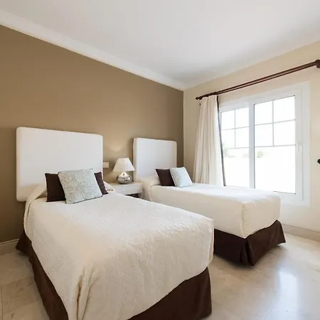 Puerto Del Carmen Sleeps 4 Pool Air Con Wifi